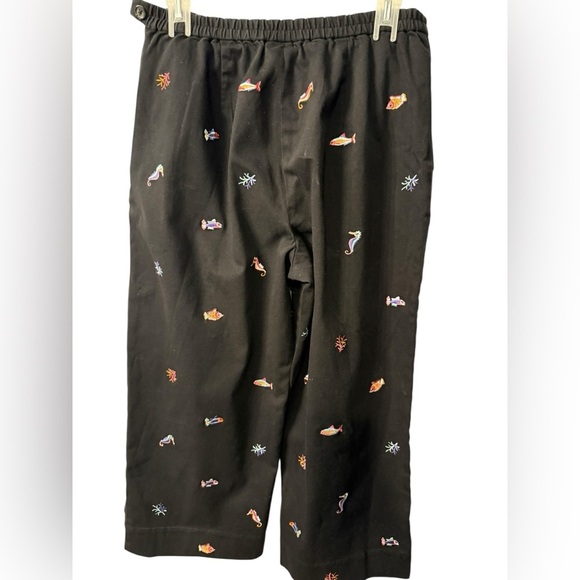 Cold water Creek crop Black capris with Colorful Sea Creatures Size 12 - Picture 8 of 13